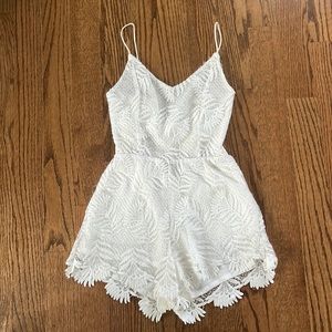 Lovers & friends lace romper in S